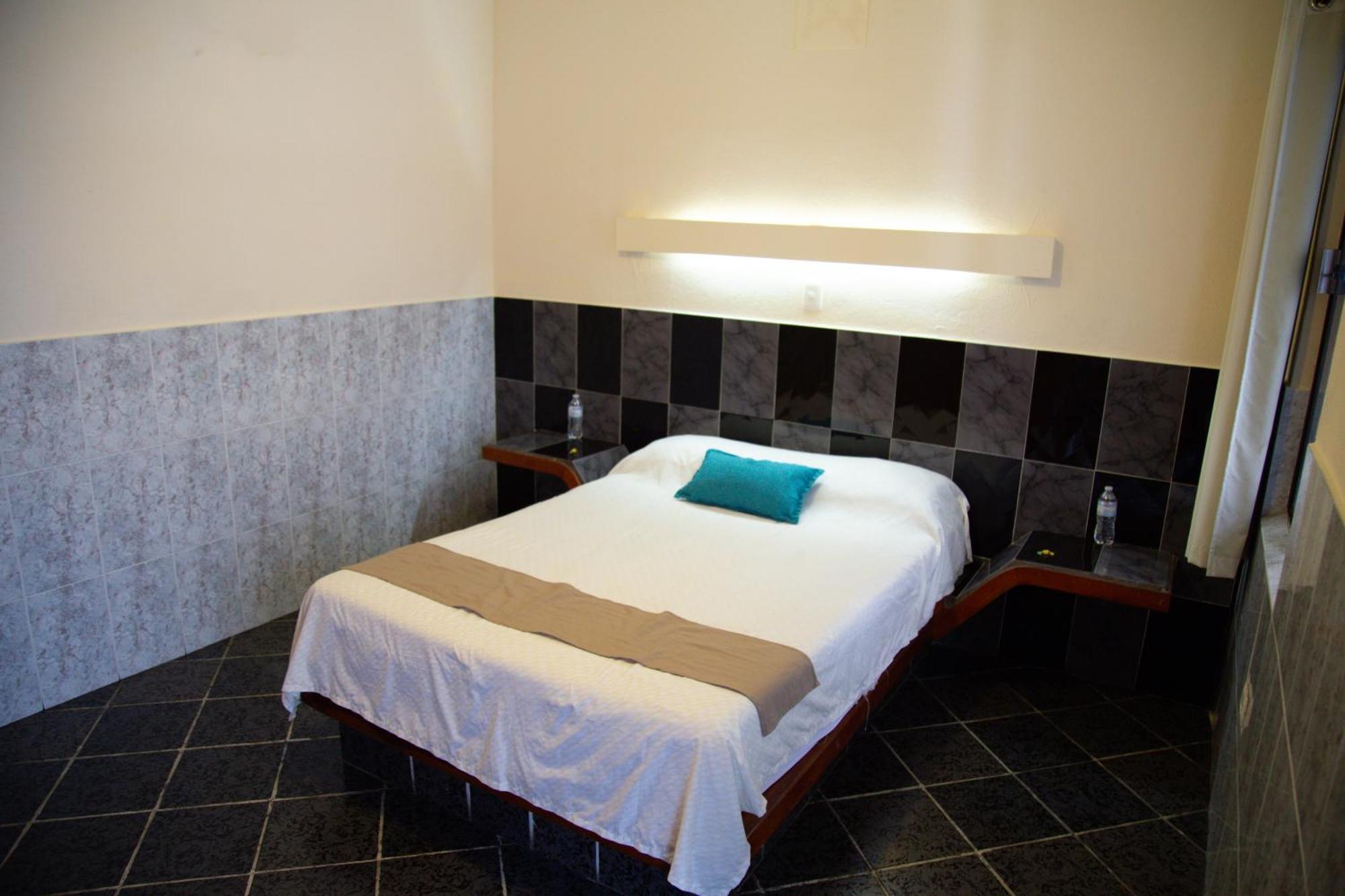 Privada Guadalupe Hotel มอนแตร์เรย์ ภายนอก รูปภาพ